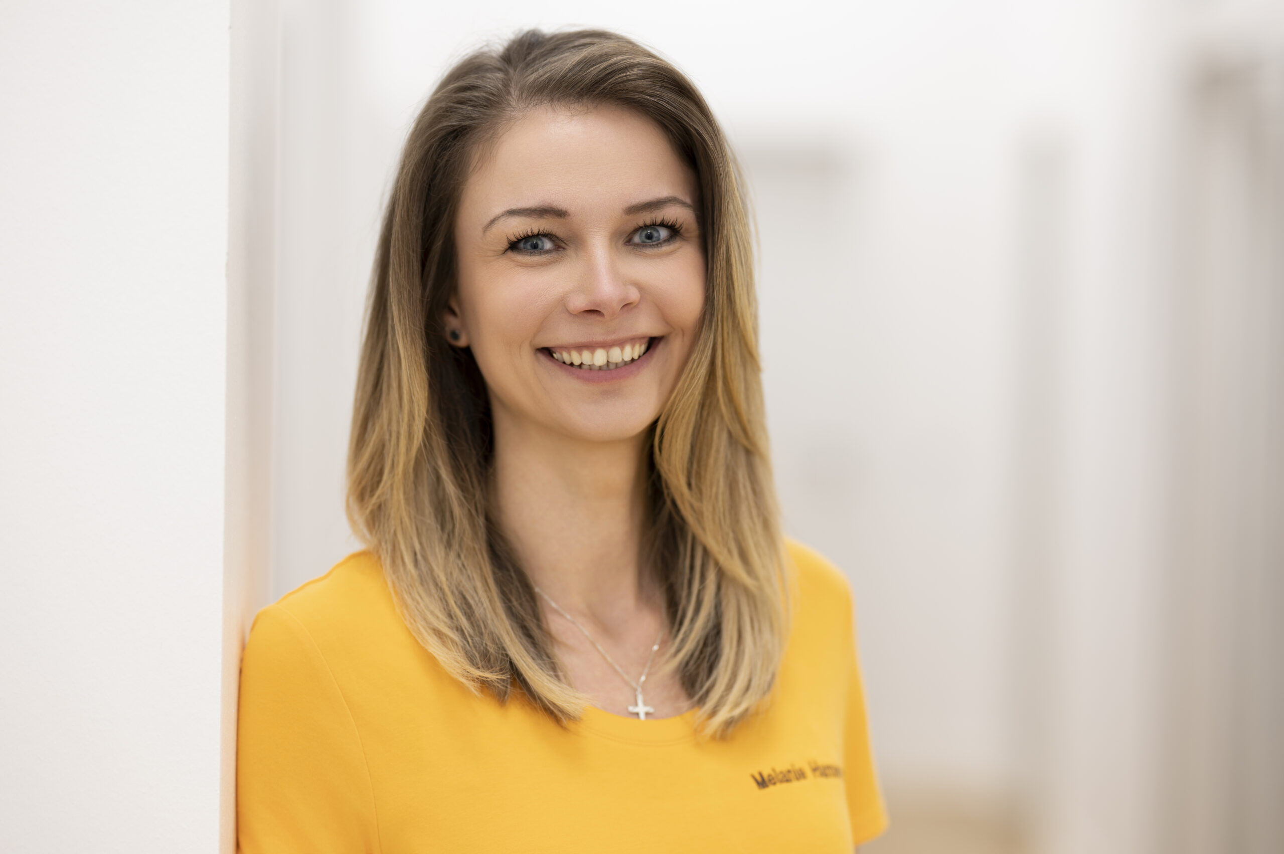 Das Foto zeigt Frau Hannemann im Portrait als eine unserer Diabetesberaterinnen des MVZ.