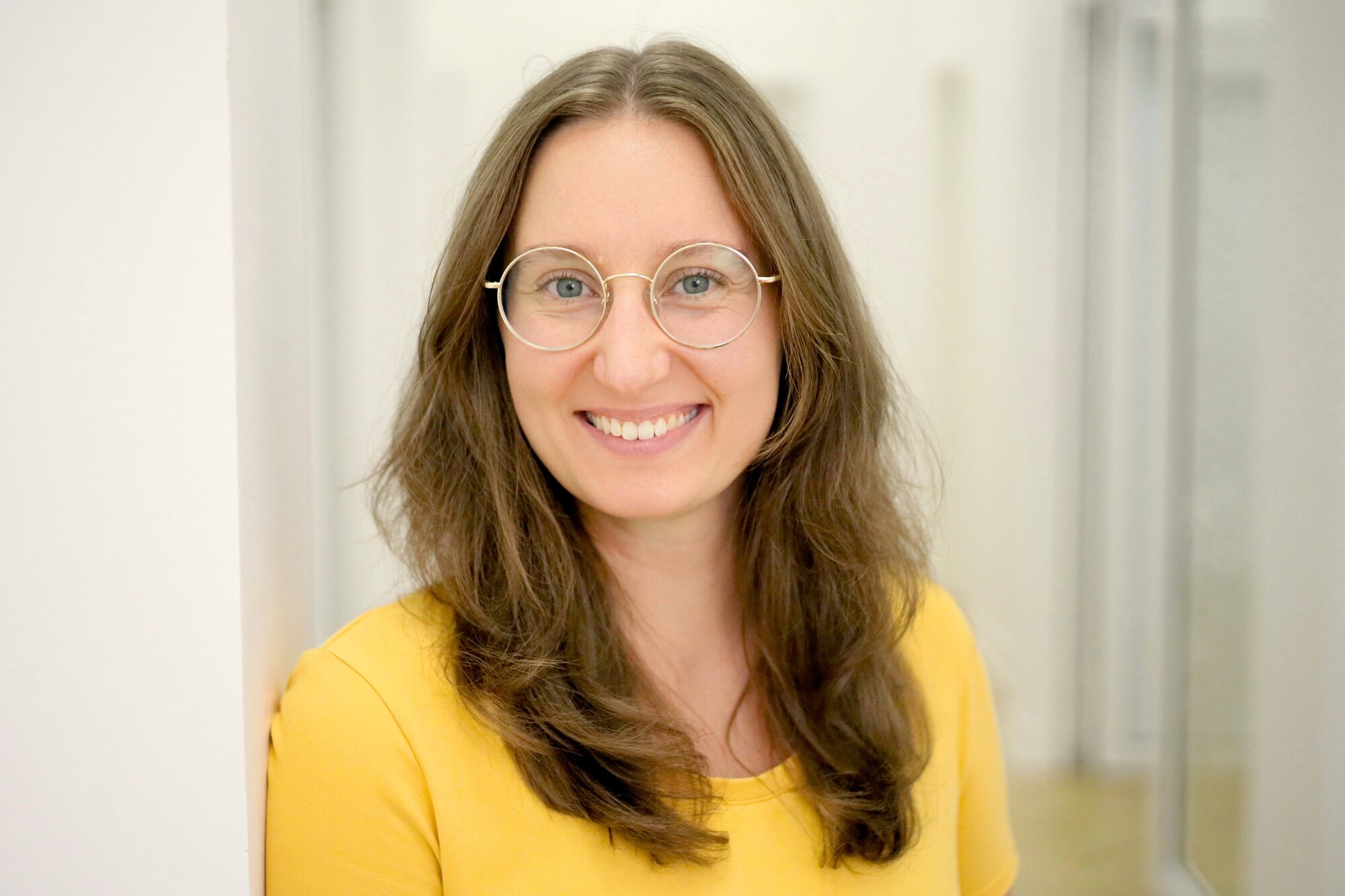 Das Foto zeigt Frau Blum im Portrait als eine unserer Diabetesberaterinnen des MVZ.